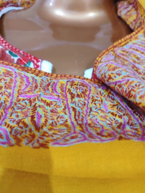 Pashmina Kashmiri Shawl Yellow, Doordaar Embroidery Work