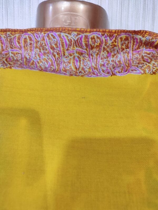 Pashmina Kashmiri Shawl Yellow, Doordaar Embroidery Work - Image 5