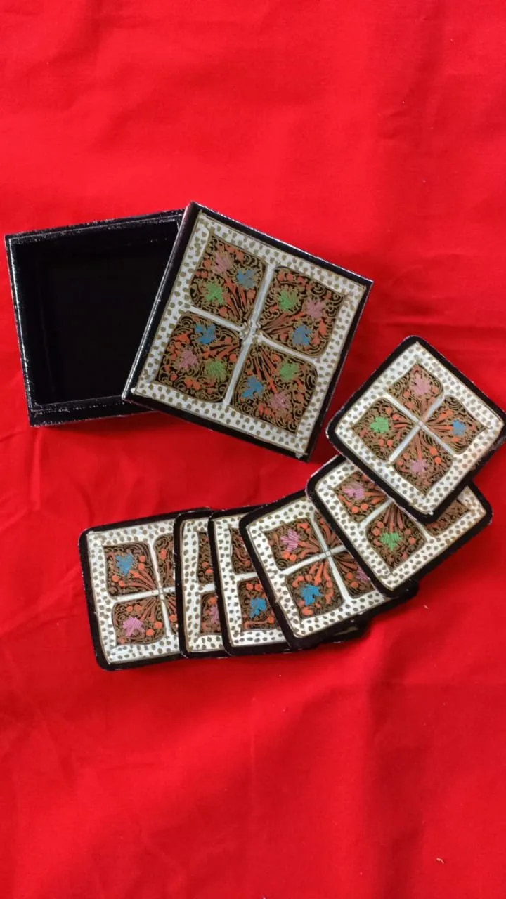 Papier Mache Coaster Box with 6 Coasters
