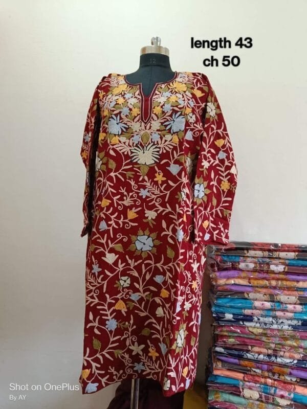 Full Jaali Aari work Pheran on Pure Raffal 15 Pcs - Image 3