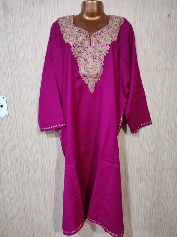 Golden Tilla Work Cashmere Wool Pheran in Pink - Image 9