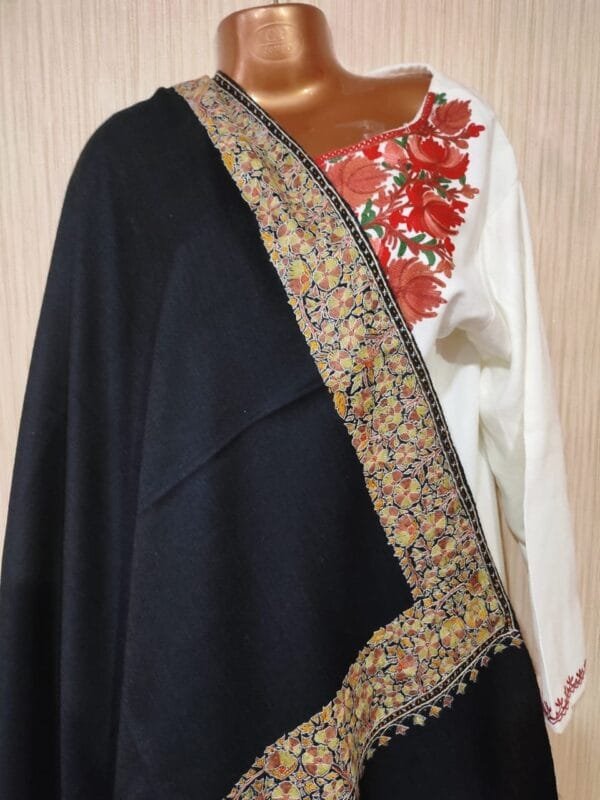 Pashmina Kashmiri Shawl in Black, Thin Border Embroidery - Image 4