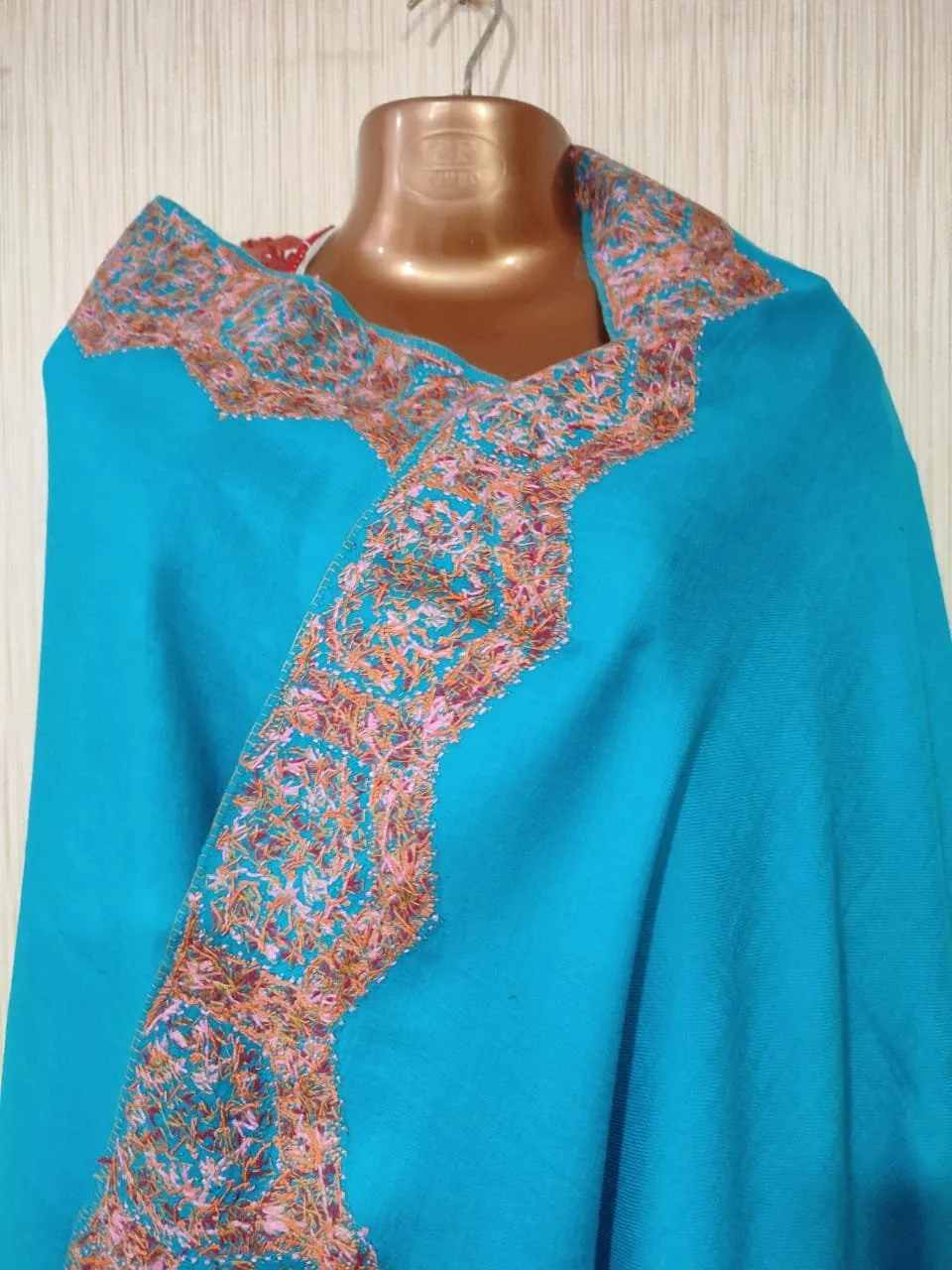 Pashmina Kashmiri Shawl Azure, Border Embroidery - Image 11