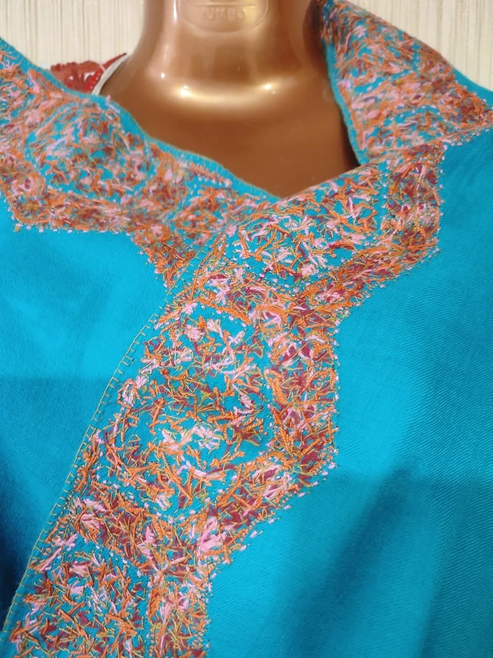 Pashmina Kashmiri Shawl Azure, Border Embroidery