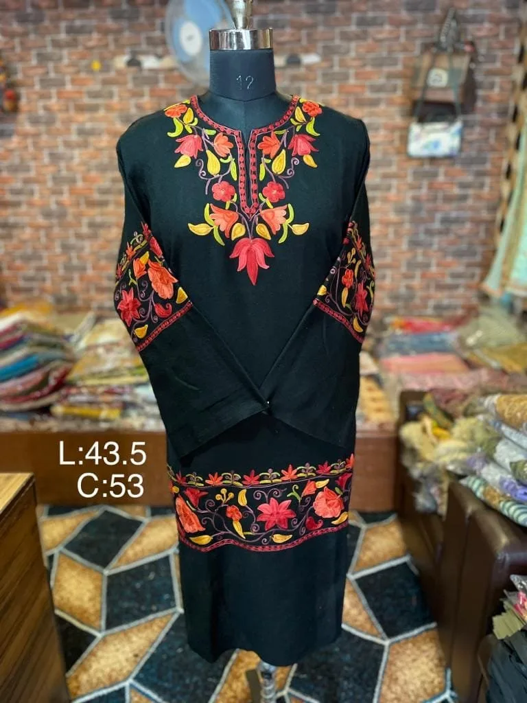 Pure Raffal Designer Pherans with Aari Embroidery - Image 5