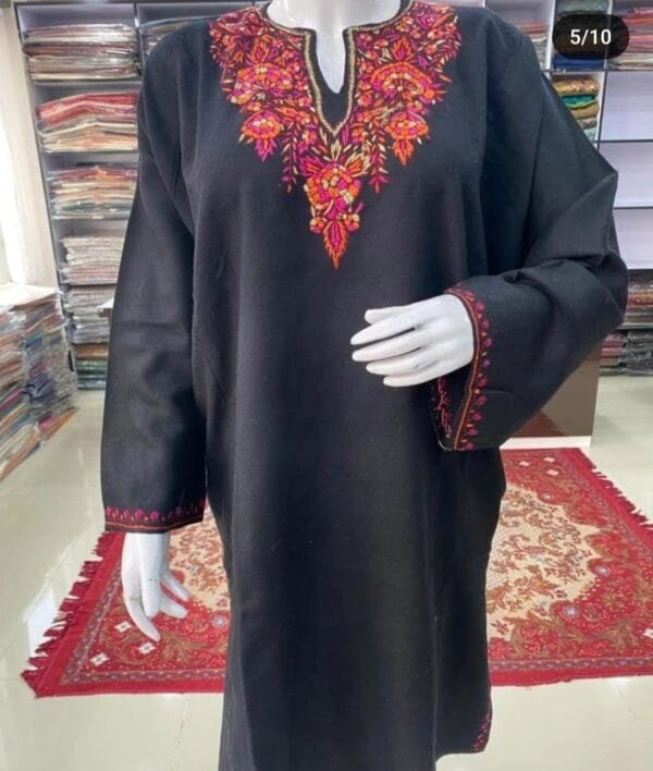 Sozni Work Ladies Woollen Pheran in Black Color