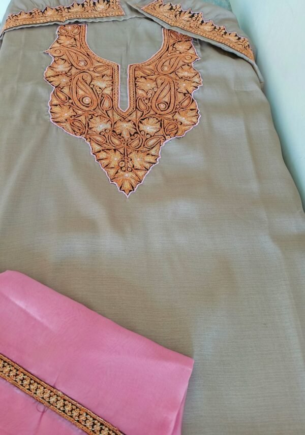 Pure Khosa Silk Suits with Exquisite Tilla Embellishments - Image 4